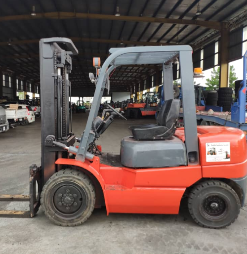 HELI 3.0 TON FORKLIFT.png