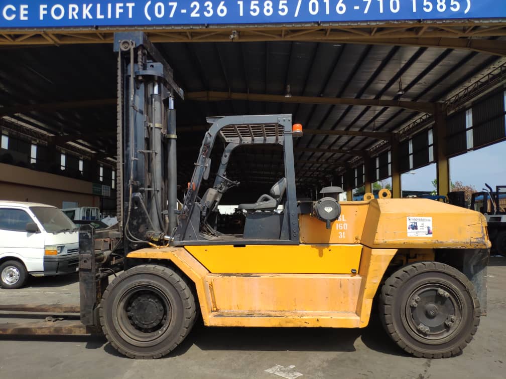 KOMATSU 16.0 TON FORKLIFT 2.jpeg