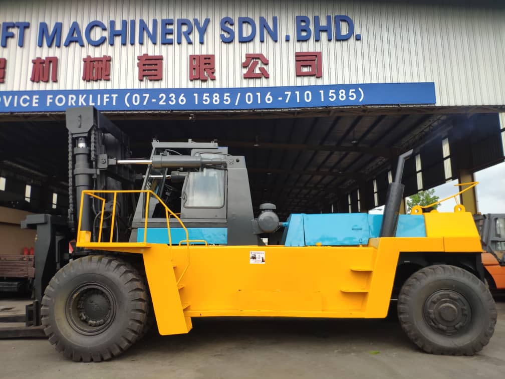 KOMATSU 45.0 TON FORKLIFT 2.jpeg