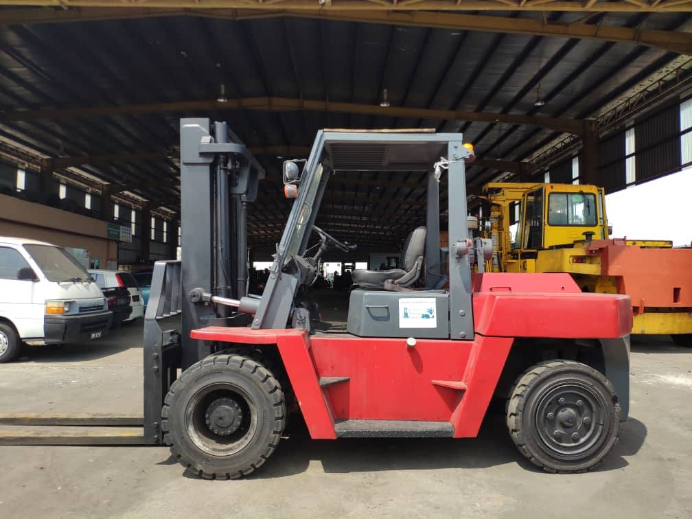 NISSAN 7.0 TON FORKLIFT 2 1.jpeg