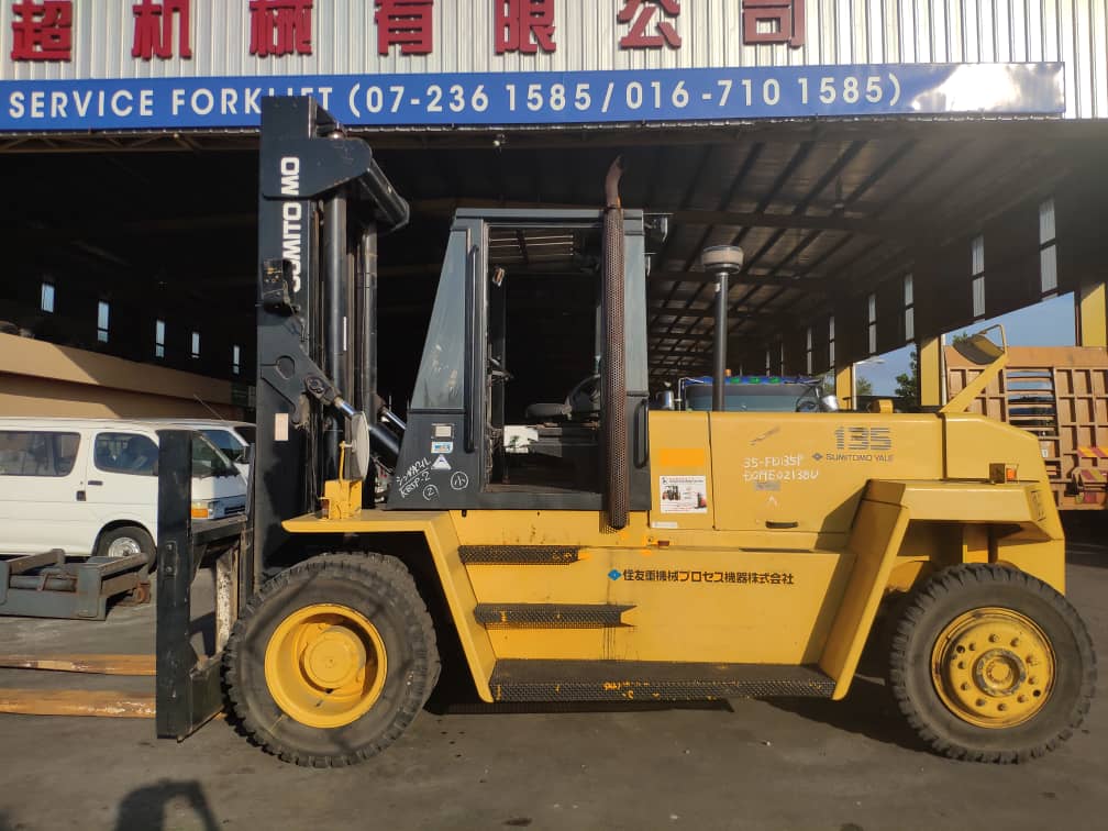 SUMITOMO 13.5 TON FORKLIFT 2.jpeg